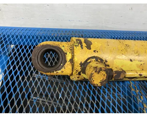 International 2500B Equip Hydraulic Cylinder