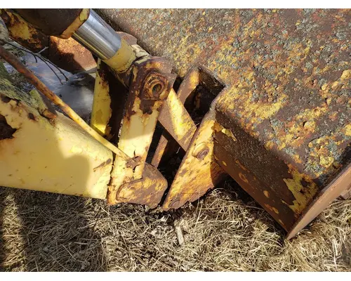 International 2500B Equip Linkage