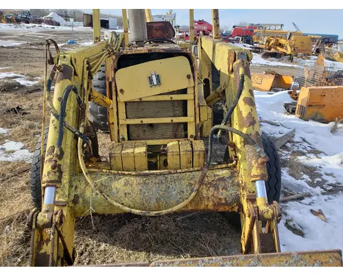 International 2500B Equip Loader Arm