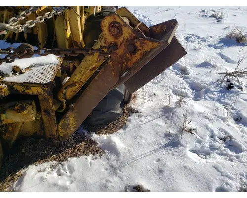 International 2500B Equip Outrigger