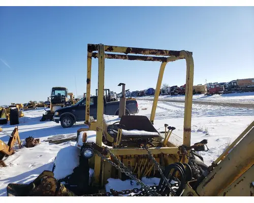International 2500B Equipment (Mounted)