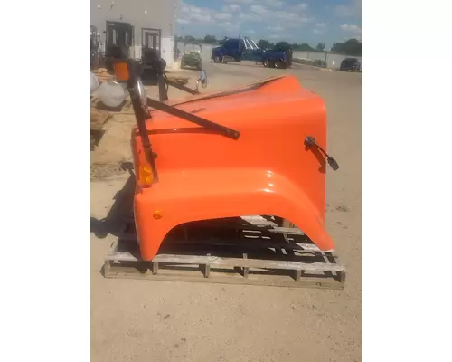 Hood INTERNATIONAL 2500 K &amp; R Truck Sales, Inc.