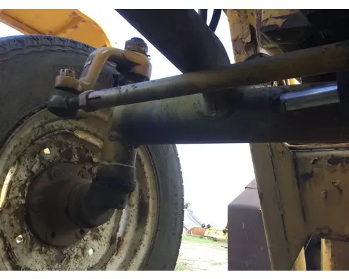 International 2504 Equip Axle
