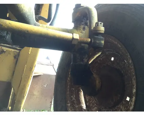 International 2504 Equip Axle