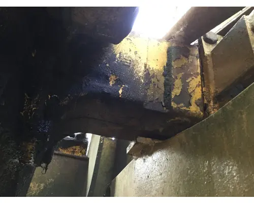 International 2504 Equip Axle