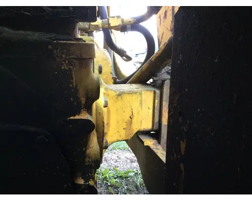 International 2504 Equip Axle