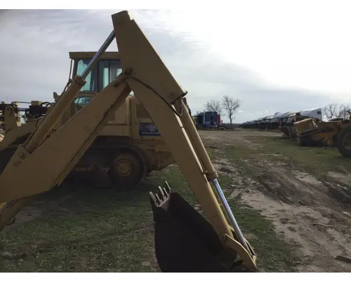 International 2504 Equip Boom