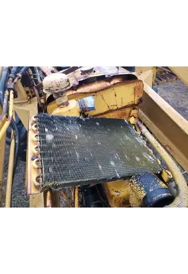 International 2504 Equip Hydraulic Cooler