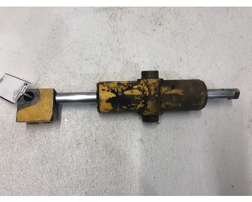 International 2504 Equip Hydraulic Cylinder