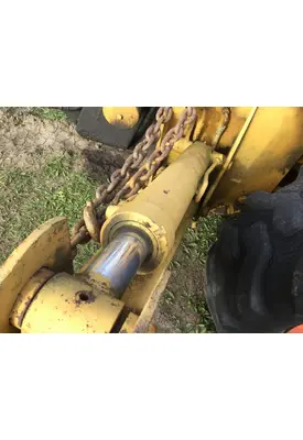International 2504 Equip Hydraulic Cylinder