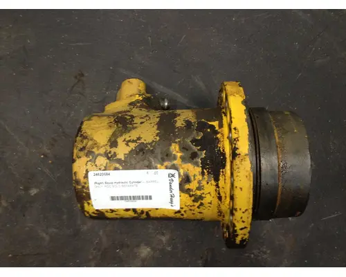 International 2504 Equip Hydraulic Cylinder
