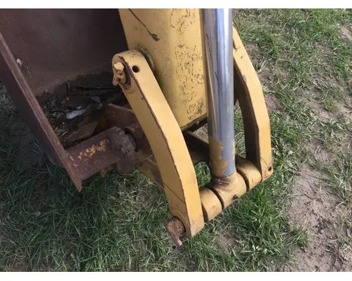 International 2504 Equip Linkage