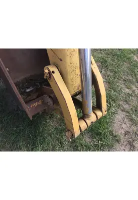International 2504 Equip Linkage