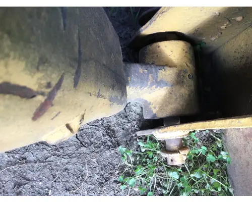 International 2504 Equip Loader Arm