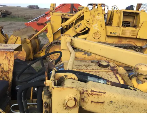 International 2504 Equip Loader Arm