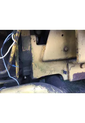 International 2504 Equip Pump Mount / Coupler