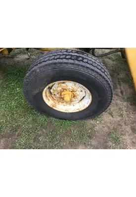 International 2504 Equip Tire and Rim