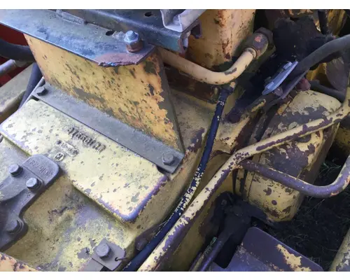 International 2504 Equip Transmission