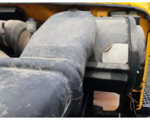 International 2574 Air Cleaner