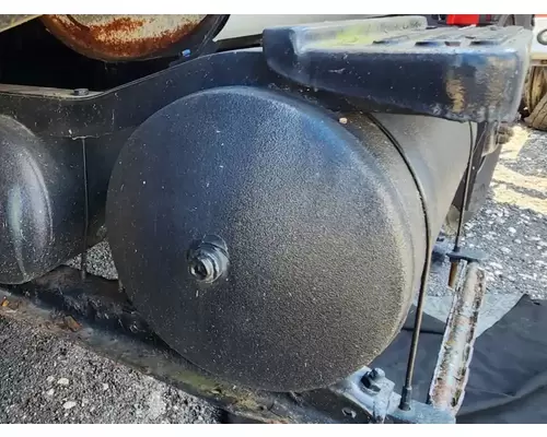 International 2574 Air Tank