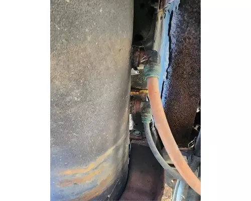 International 2574 Air Tank
