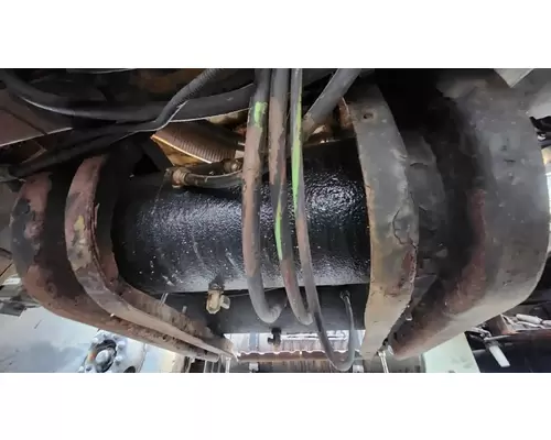 International 2574 Air Tank