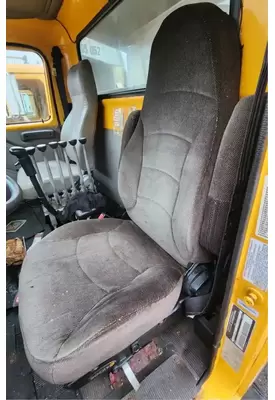 International 2574 Seat, Front