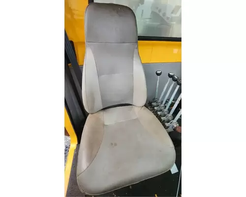 International 2574 Seat, Front