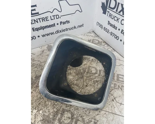 International 2674 SBA Headlamp Assembly