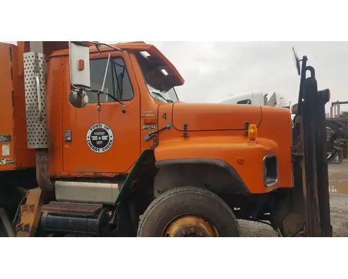 International 2674 SBA Hood