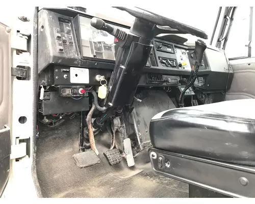 International 2674 Dash Assembly