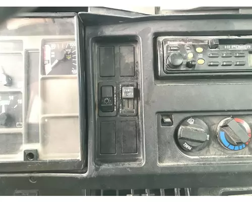 International 2674 Dash Panel