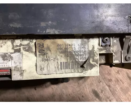 International 2674 Instrument Cluster