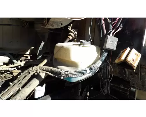 Windshield Washer Reservoir INTERNATIONAL 2674 LKQ Thompson Motors - Wykoff