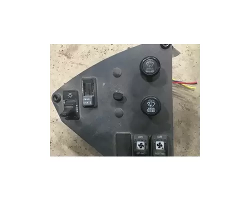 International 3000IC DashConsole Switch