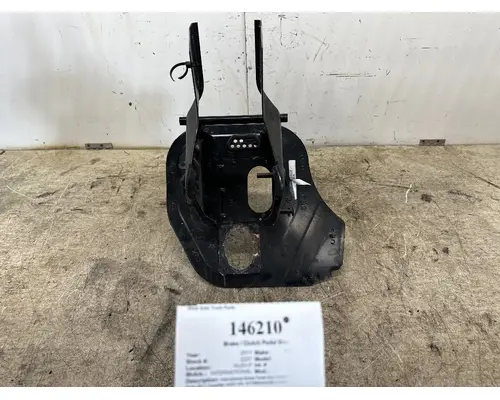 Brake / Clutch Pedal Box INTERNATIONAL 3544868F93 West Side Truck Parts