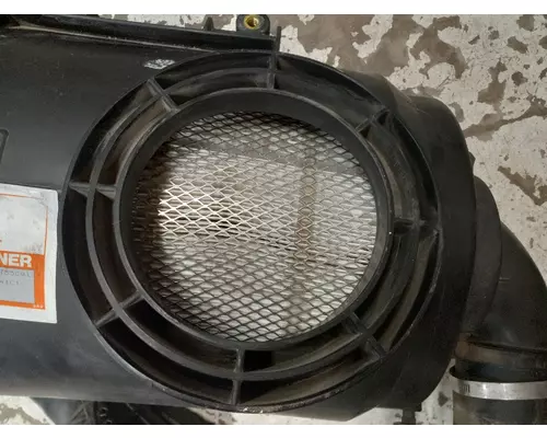 International 3800 SCHOOL BUS Air Cleaner