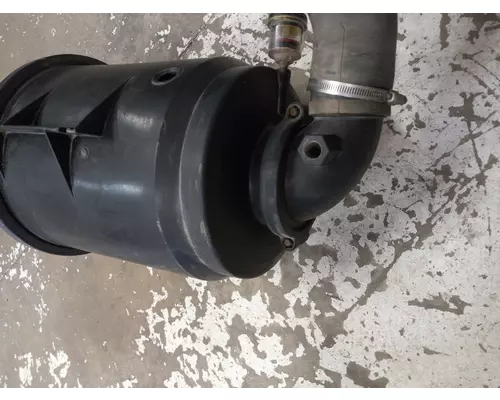 International 3800 SCHOOL BUS Air Cleaner