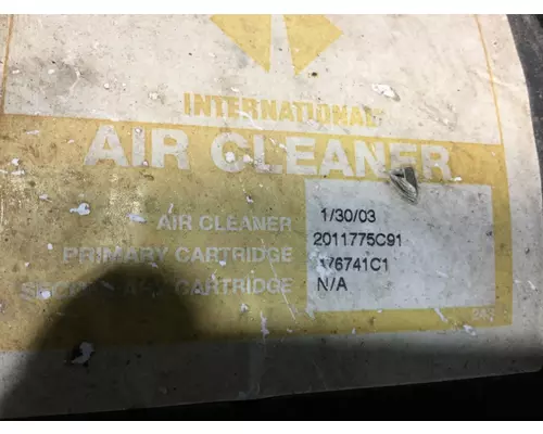 International 3800 Air Cleaner