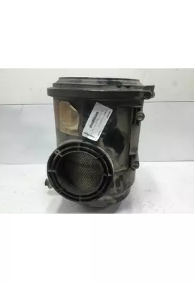 International 3800 Air Cleaner