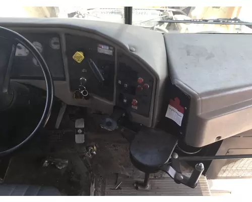 International 3800 Dash Assembly