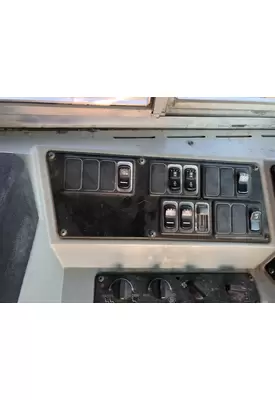 International 3800 Dash Assembly