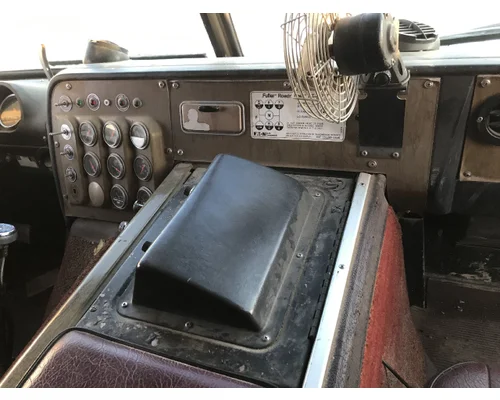 International 4070A Parts Unit