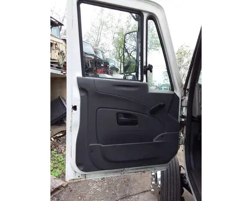 International 4100 Cab