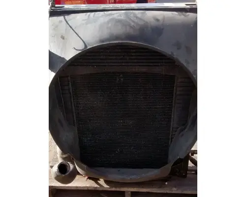 Radiator INTERNATIONAL 4100 Camerota Truck Parts