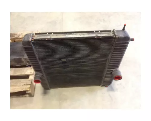 Radiator INTERNATIONAL 4200 / 4300 / 4400 Active Truck Parts