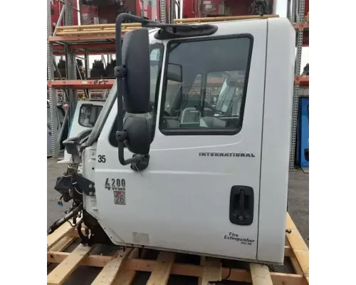 International 4200 Cab