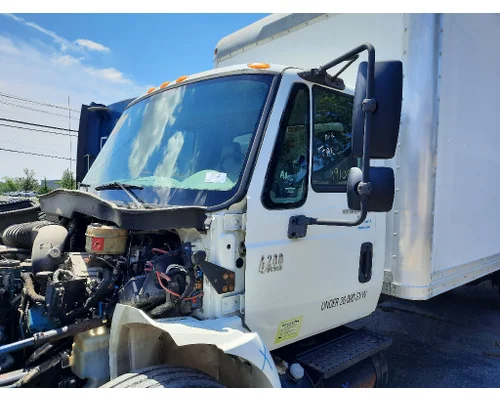 Cab INTERNATIONAL 4200 LKQ Heavy Truck Maryland