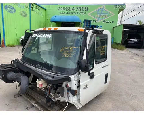 Cab INTERNATIONAL 4200 4-trucks Enterprises LLC