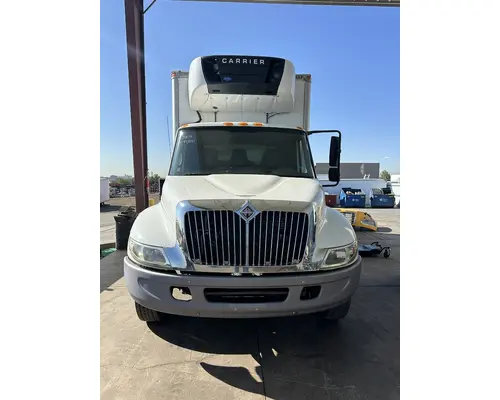 Cab INTERNATIONAL 4200 DTI Trucks
